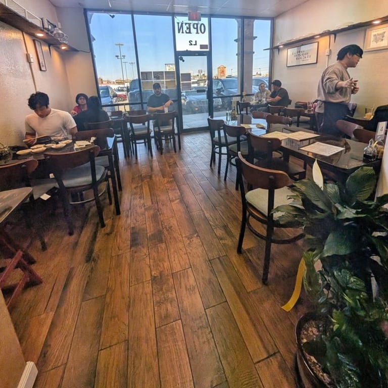 A Dining Experience Built Around Bold Flavor